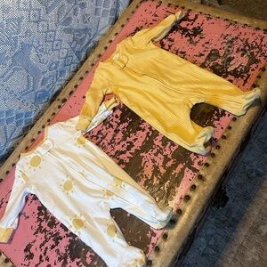 LOT of 2 white & yellow MODERN MOMENTS sleeper/sets sz NB - Gender Neutral